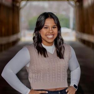 Meet your Posher, Whitni